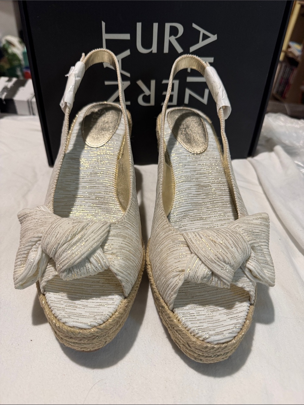 NIB Naturalizer Bettina wedges sandals size 12.